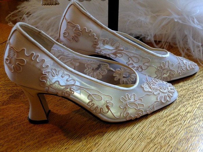 Wedding dress shoes for women