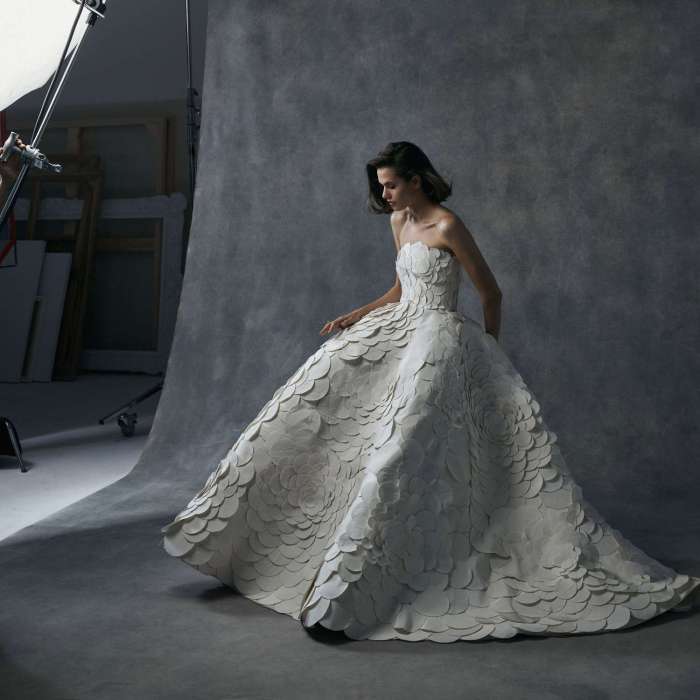 Oscar de la renta wedding dress cost